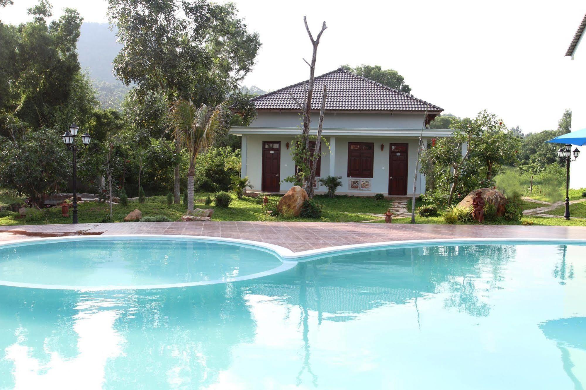 Resort Montana Phu Quoc Bagian luar foto